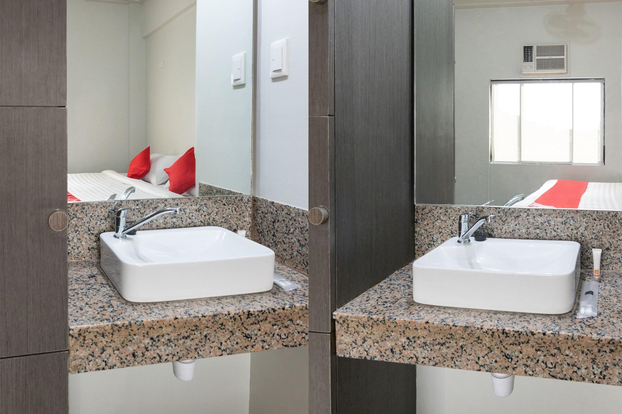 Oyo 136 Regal Residences Quezon City Exterior foto