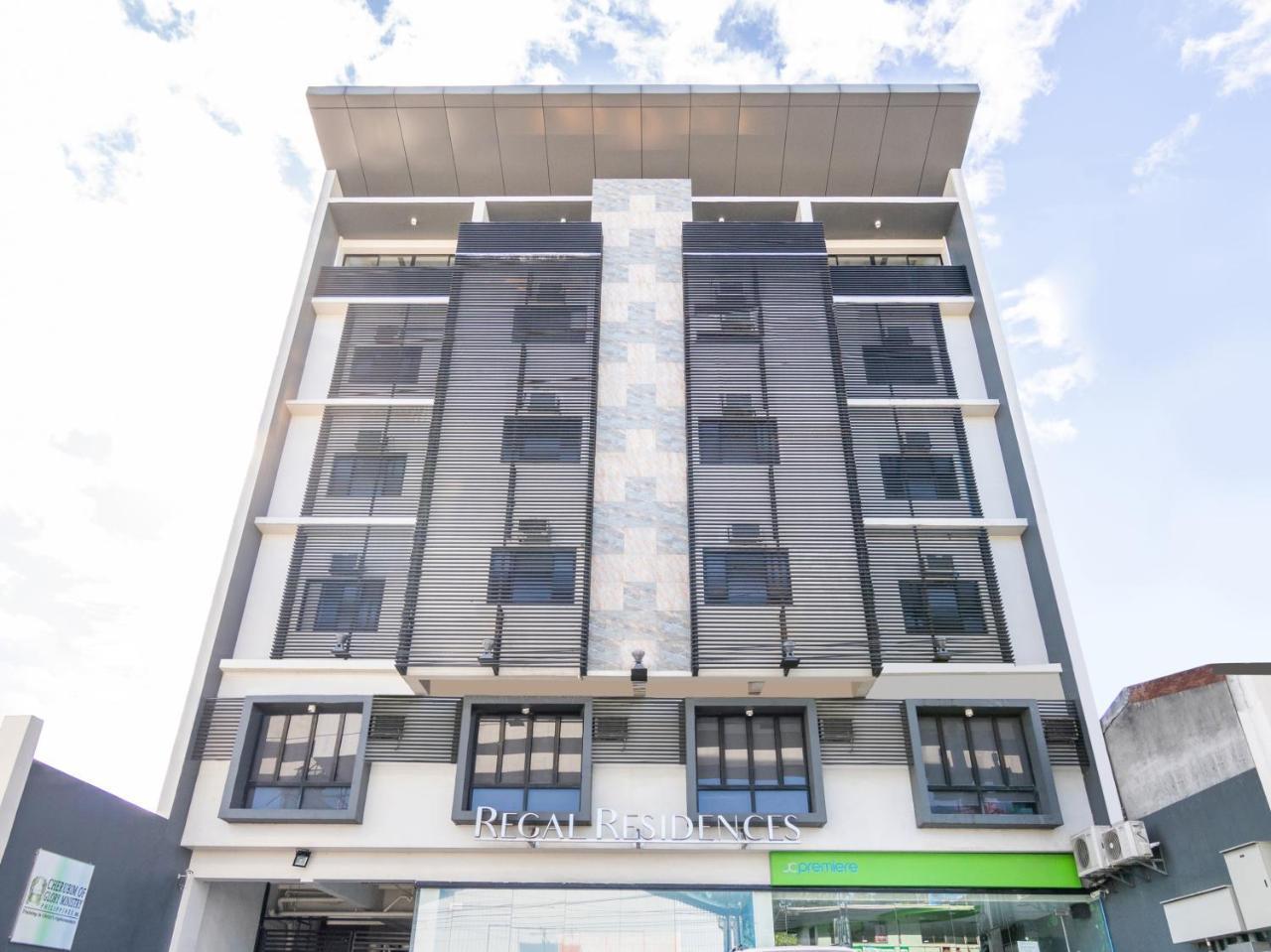 Oyo 136 Regal Residences Quezon City Exterior foto